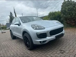 Silber Gebraucht 2015 Porsche Cayenne S Chrono SUV | 29.999 € (Superpreis)