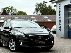 Schwarz Gebraucht 2016 Volvo V40 Kombi | 13.650 € (Guter Preis)