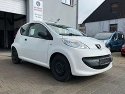 Weiß Gebraucht 2008 Peugeot 107 Filou Kleinwagen | 1.799 € (Fairer Preis)