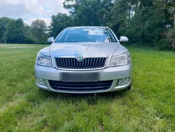Silber Gebraucht 2011 Skoda Octavia Limousine | 7.500 € (Etwas zu teuer)