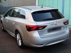 Grau Gebraucht 2017 Toyota Avensis Kombi | 12.100 € (Fairer Preis)