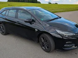 Schwarz Gebraucht 2020 Opel Astra Kombi | 15.500 € (Fairer Preis)