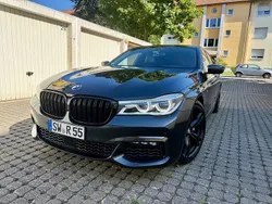 Grau Gebraucht 2016 BMW 730 M Sport Limousine | 32.500 € (Teuer)