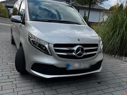 Silber Gebraucht 2020 Mercedes V220 Edition Van / Kleinbus | 40.900 € (Guter Preis)