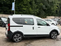 Weiß Gebraucht 2018 Dacia Dokker Celebration Van | 9.990 € (Fairer Preis)