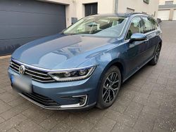 Blau Gebraucht 2016 VW Passat GTE Kombi | 13.500 € (Fairer Preis)