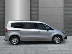 Helvinsilber metallicm... Neu 2025 Mercedes T180 Progressive Van / Kleinbus | 34.790 €