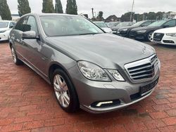 Silber Gebraucht 2010 Mercedes E250 Limousine | 10.900 € (Fairer Preis)