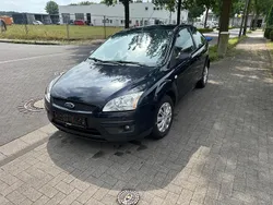 Blau Gebraucht 2007 Ford Focus Kleinwagen | 1.599 € (Guter Preis)