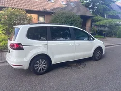 Weiß Gebraucht 2017 VW Sharan Van / Kleinbus | 13.990 € (Guter Preis)