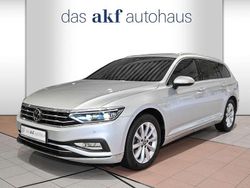 Scale silver metallic Gebraucht 2023 VW Passat Elegance Kombi | 30.950 € (Teuer)
