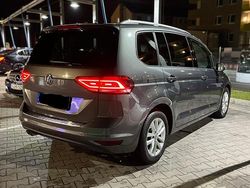 Grau Gebraucht 2017 VW Touran Van / Kleinbus | 12.800 € (Teuer)