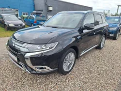 Schwarz Gebraucht 2018 Mitsubishi Outlander P-HEV Edition SUV | 17.990 € (Guter Preis)
