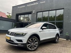 Silber Gebraucht 2018 VW Tiguan Allspace Highline SUV | 26.900 € (Etwas zu teuer)