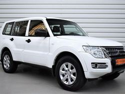 Weiß Gebraucht 2016 Mitsubishi Pajero SUV | 34.990 € (Etwas zu teuer)