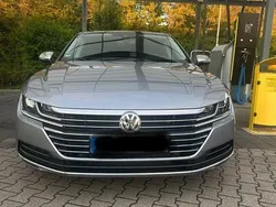 Grau Gebraucht 2017 VW Arteon Limousine | 25.300 € (Fairer Preis)