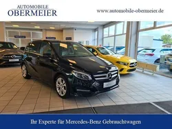 Schwarz (nachtschwarz unilack) Gebraucht 2017 Mercedes B200 Urban Van / Kleinbus | 18.950 € (Fairer Preis)