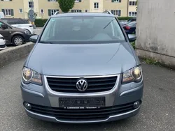 Grau Gebraucht 2010 VW Touran Freestyle Van / Kleinbus | 3.200 € (Superpreis)