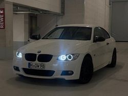 Weiß Gebraucht 2009 BMW 320 Coupé | 10.500 € (Teuer)