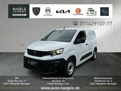 Weiß Gebraucht 2023 Peugeot Partner Premium Van / Kleinbus | 18.200 € (Fairer Preis)