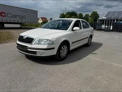 Weiß Gebraucht 2007 Skoda Octavia Limousine | 2.499 € (Fairer Preis)