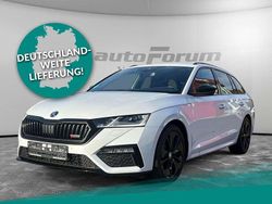 Moonweiss metallic Gebraucht 2024 Skoda Octavia RS Kombi | 37.770 € (Fairer Preis)