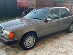 Gebraucht 1988 Mercedes E250 Limousine | 6.600 €