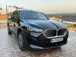 Schwarz Gebraucht 2025 BMW iX2 SUV | 44.500 € (Guter Preis)