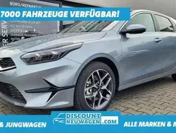 Lunar silber Neu 2024 Kia Ceed Limousine | 26.390 € (Fairer Preis)