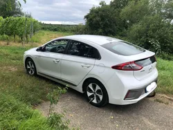 Weiß Gebraucht 2018 Hyundai Ioniq Premium Limousine | 12.900 € (Fairer Preis)
