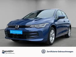 Blau Gebraucht 2024 VW Golf VIII Life Limousine | 22.210 € (Guter Preis)