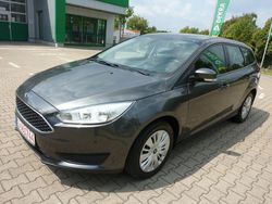 Grau Gebraucht 2017 Ford Focus Trend Kombi | 5.650 € (Fairer Preis)