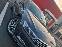 Grau Gebraucht 2016 VW Passat Highline Kombi | 13.999 € (Guter Preis)