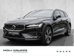 Black solid ´stone´ / solid Gebraucht 2023 Volvo V60 CC Plus Kombi | 35.450 € (Guter Preis)