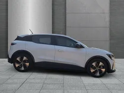 Weiß Gebraucht 2022 Renault Mégane Equilibre | 19.700 € (Guter Preis)
