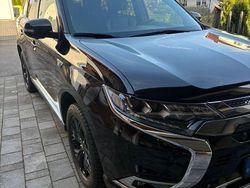 Schwarz Gebraucht 2021 Mitsubishi Outlander P-HEV Plus SUV | 21.400 € (Guter Preis)