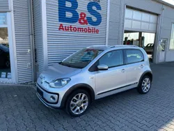 Silber Gebraucht 2014 VW cross up! Kleinwagen | 7.290 € (Fairer Preis)