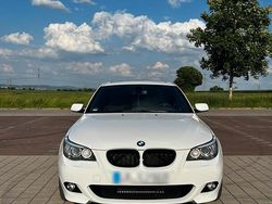 Weiß Gebraucht 2009 BMW 525 M Sport Limousine | 15.999 €