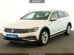 Weiß Gebraucht 2023 VW Passat Alltrack Kombi | 29.890 € (Guter Preis)