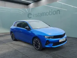 Blau Gebraucht 2023 Opel Astra Ultimate Limousine | 30.690 € (Fairer Preis)