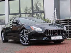 Schwarz Gebraucht 2017 Maserati Quattroporte Limousine | 49.900 € (Teuer)