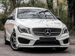 Weiß Gebraucht 2014 Mercedes CLA200 AMG line Coupé | 12.250 € (Guter Preis)