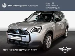 Melting silver iii metallic Gebraucht 2024 Mini Countryman Essential SUV | 41.990 €
