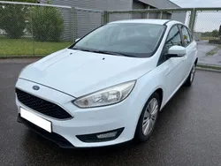 Weiß Gebraucht 2016 Ford Focus Trend Limousine | 9.900 € (Superpreis)