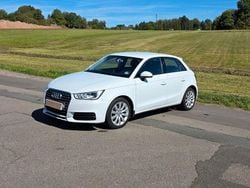 Weiß Gebraucht 2018 Audi A1 Sportback Kleinwagen | 11.111 € (Fairer Preis)