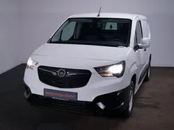 Weiß Gebraucht 2020 Opel Combo Edition Van / Kleinbus | 8.499 € (Fairer Preis)