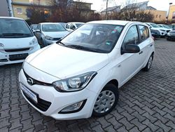 Weiß Gebraucht 2013 Hyundai i20 Limousine | 7.790 € (Fairer Preis)