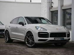 Grau Gebraucht 2021 Porsche Cayenne SUV | 89.900 €
