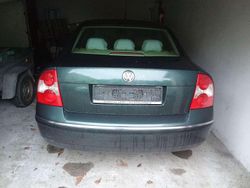 Grün Gebraucht 2004 VW Passat Exclusive Limousine | 2.900 € (Fairer Preis)