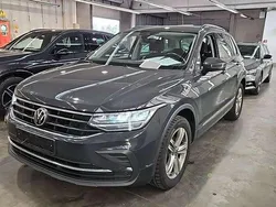 Uranograu/cinza urano Gebraucht 2021 VW Tiguan Life SUV | 23.900 € (Guter Preis)